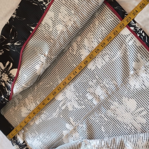 Christopher and Banks SzXL 3/4 Sleeve Black&White Floral Jacket w 1 Button EUC - Picture 10 of 13